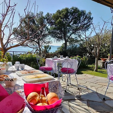 Bed & Breakfast L'alcova Tra Gli Ulivi *